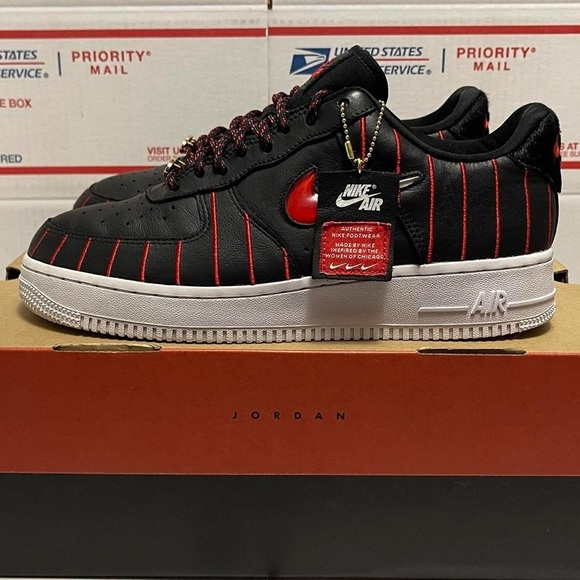 Wmns Nike Air Force 1 Jewel Low "Chicago" 2020 - Picture 2 of 8